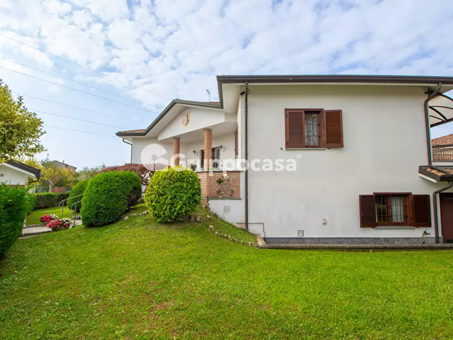 Immagine 42 di Villa in vendita  in Via Don Oldrati 42 a Bernate Ticino