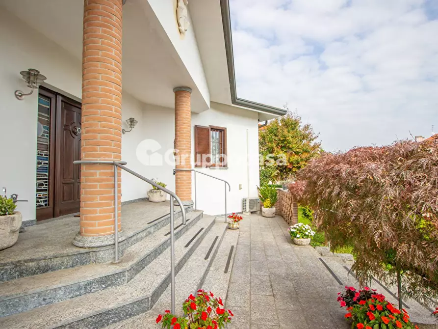 Immagine 47 di Villa in vendita  in Via Don Oldrati 42 a Bernate Ticino