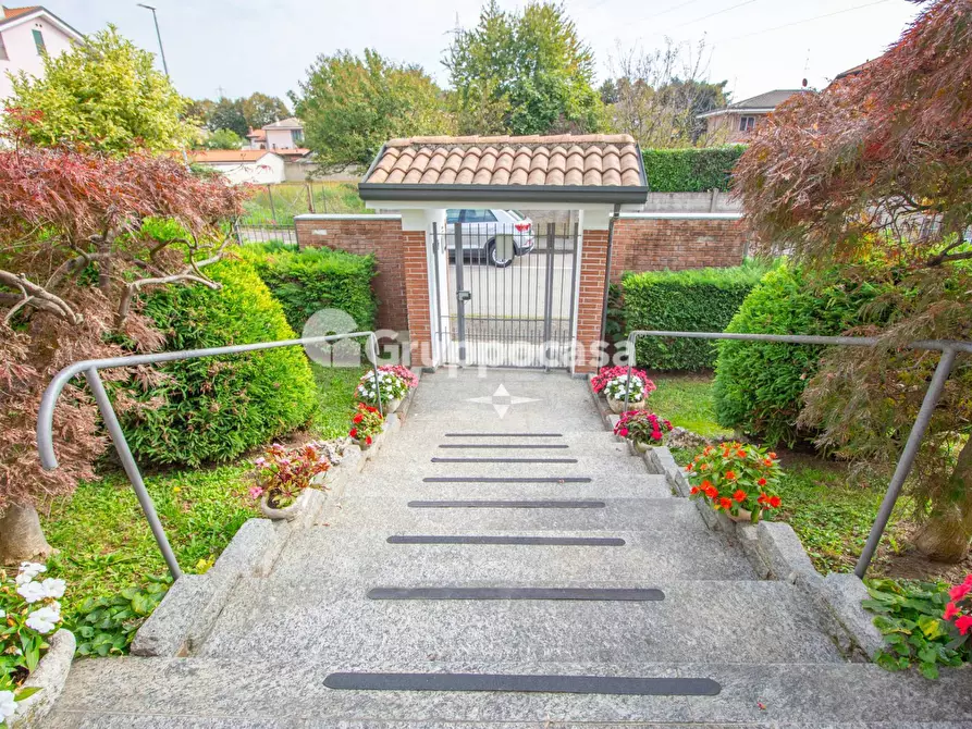 Immagine 49 di Villa in vendita  in Via Don Oldrati 42 a Bernate Ticino