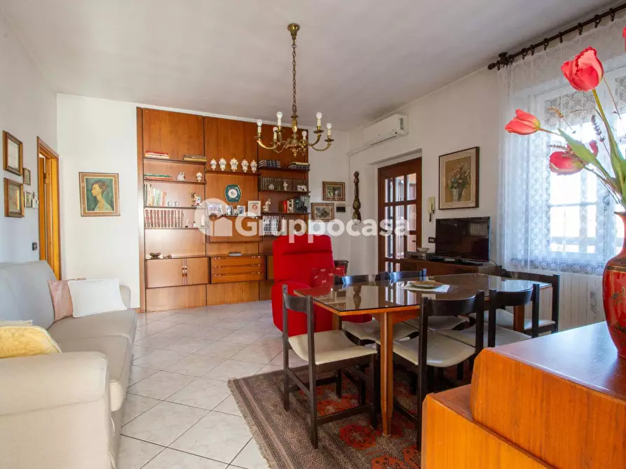 Immagine 27 di Villa in vendita  in Via L. Manara 12 a Magenta