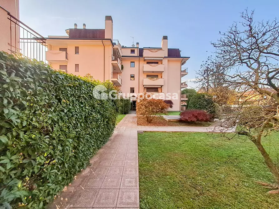 Immagine 12 di Appartamento in vendita  in Strada Padana Est 11/B a Magenta