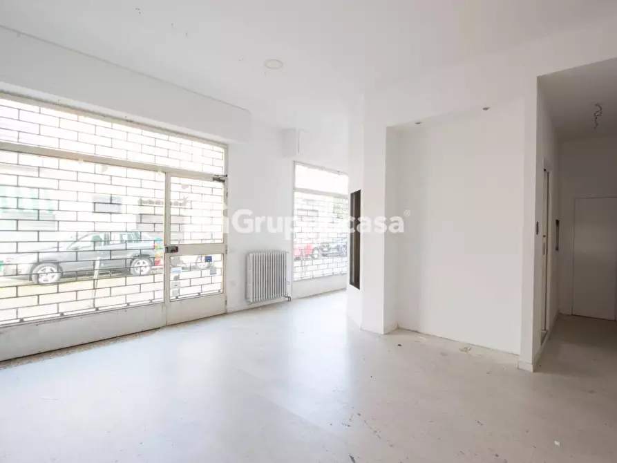 Immagine 3 di Locale commerciale in affitto  in Via Magenta 27 a Abbiategrasso