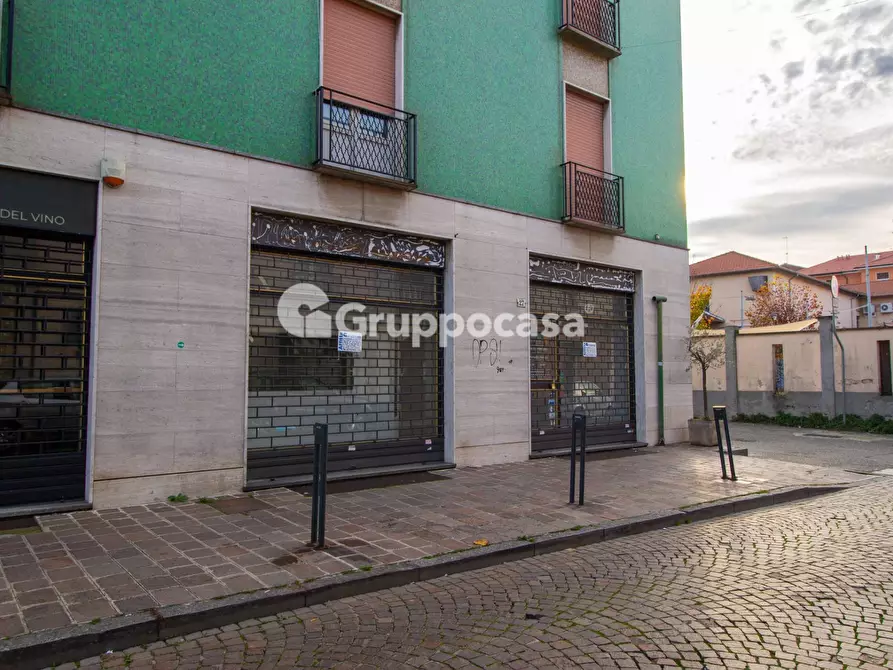 Immagine 15 di Locale commerciale in affitto  in Via Magenta 27 a Abbiategrasso