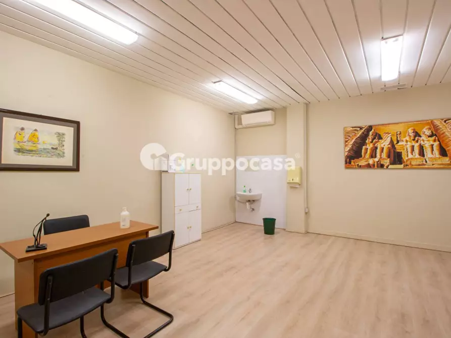 Immagine 14 di Capannone industriale in vendita  in Via Fleming 20 a Bernate Ticino