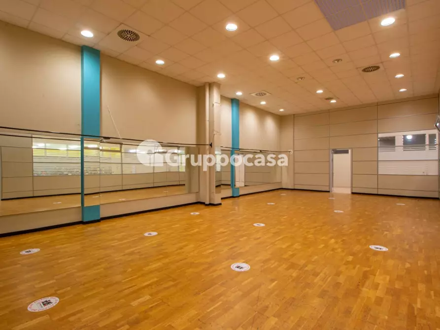 Immagine 5 di Capannone industriale in vendita  in Via Fleming 20 a Bernate Ticino