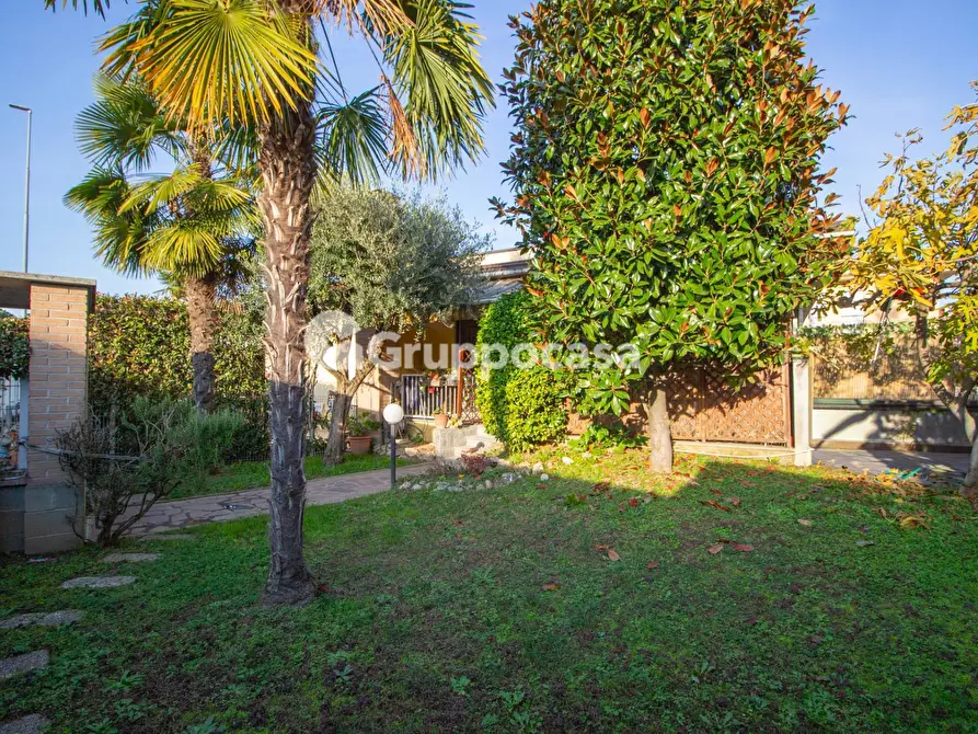 Immagine 25 di Appartamento in vendita  in Strada Per Magenta 20/A a Robecco Sul Naviglio