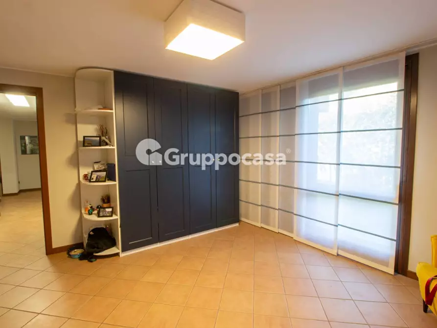 Immagine 2 di Appartamento in vendita  in Via Girotti 39 a Bernate Ticino