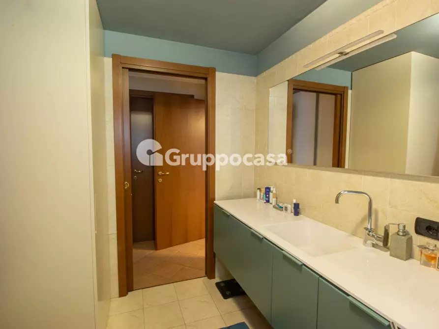 Immagine 12 di Appartamento in vendita  in Via Girotti 39 a Bernate Ticino