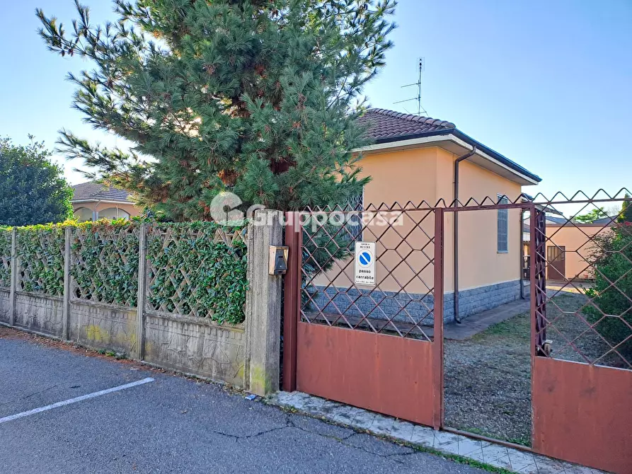 Immagine 2 di Villa in vendita  in Via Villoresi 14 a Bernate Ticino