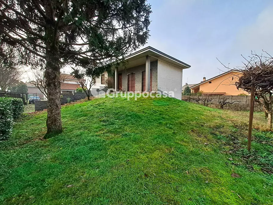 Immagine 6 di Villa in vendita  in Via Forlanini 2 a Bernate Ticino