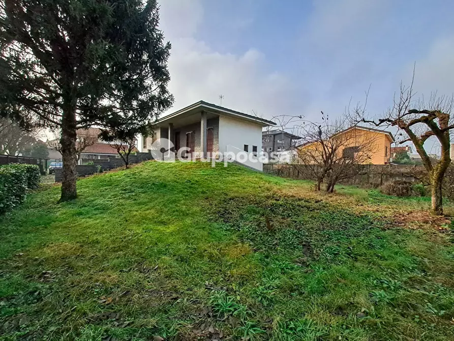 Immagine 5 di Villa in vendita  in Via Forlanini 2 a Bernate Ticino