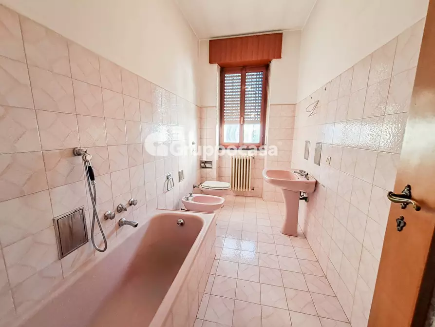 Immagine 18 di Villa in vendita  in Via Forlanini 2 a Bernate Ticino