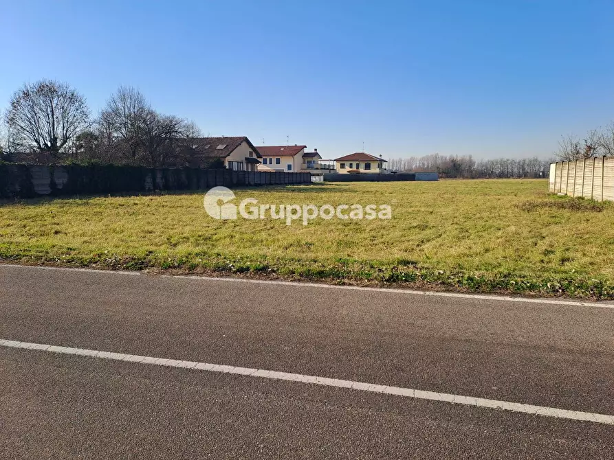 Immagine 10 di Terreno residenziale in vendita  in Via A. Moro a Bernate Ticino
