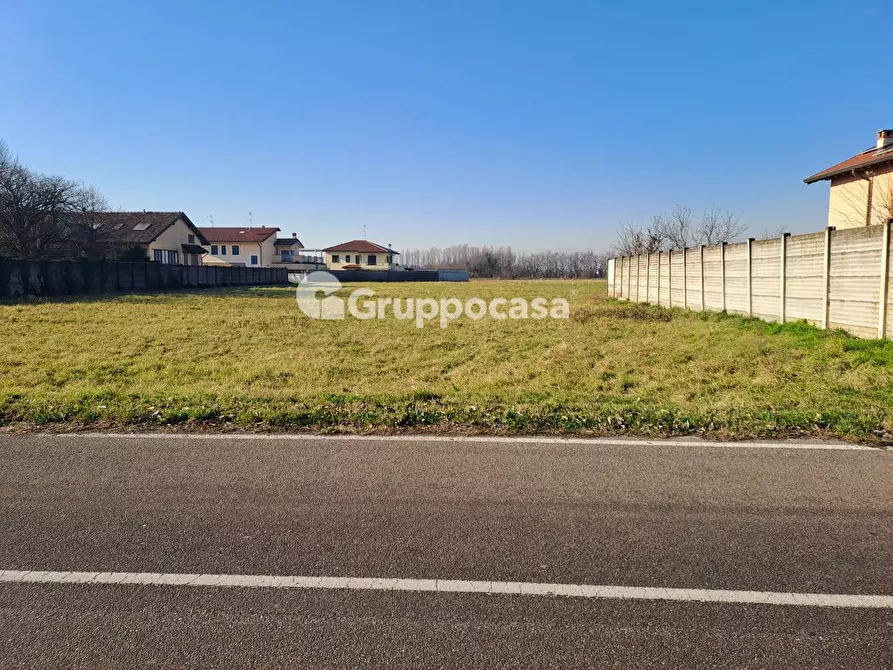 Immagine 13 di Terreno residenziale in vendita  in Via A. Moro a Bernate Ticino
