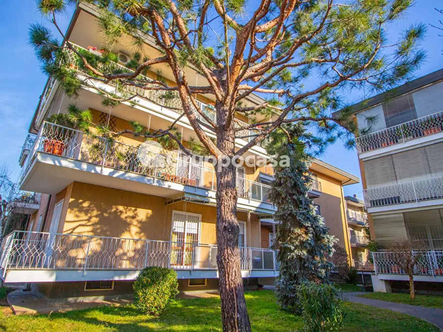 Immagine 18 di Appartamento in vendita  in via cavour 22 a Magenta