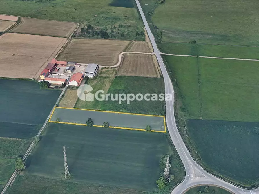 Immagine 9 di Terreno agricolo in vendita  in Via Valigio a Bernate Ticino