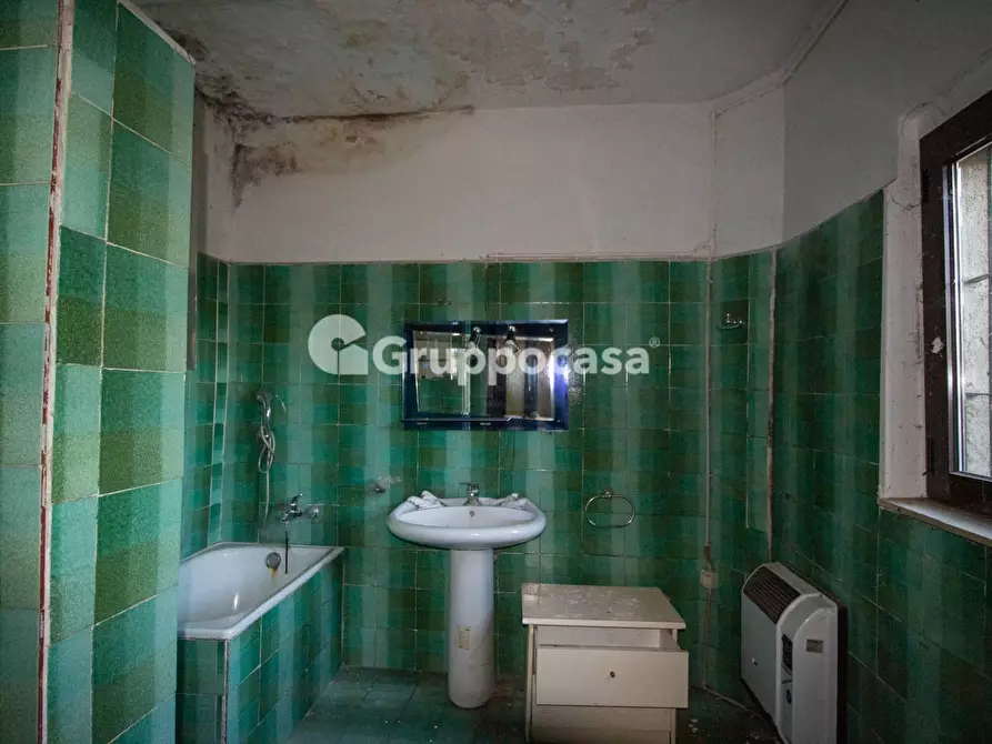 Immagine 8 di Casa indipendente in vendita  in Via Cascina Bertolaia 21 a Bernate Ticino