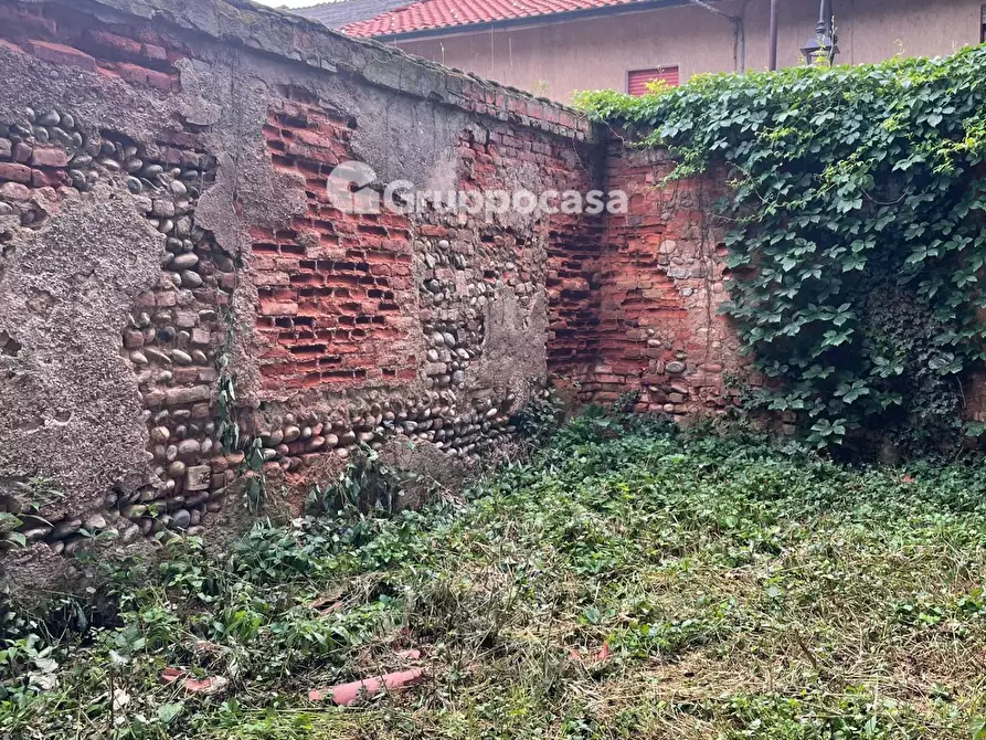 Immagine 17 di Villa in vendita  in Via Roma a Bernate Ticino
