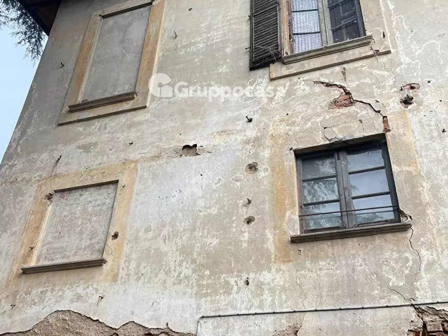 Immagine 12 di Villa in vendita  in Via Roma a Bernate Ticino