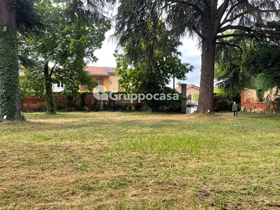 Immagine 27 di Villa in vendita  in Via Roma a Bernate Ticino