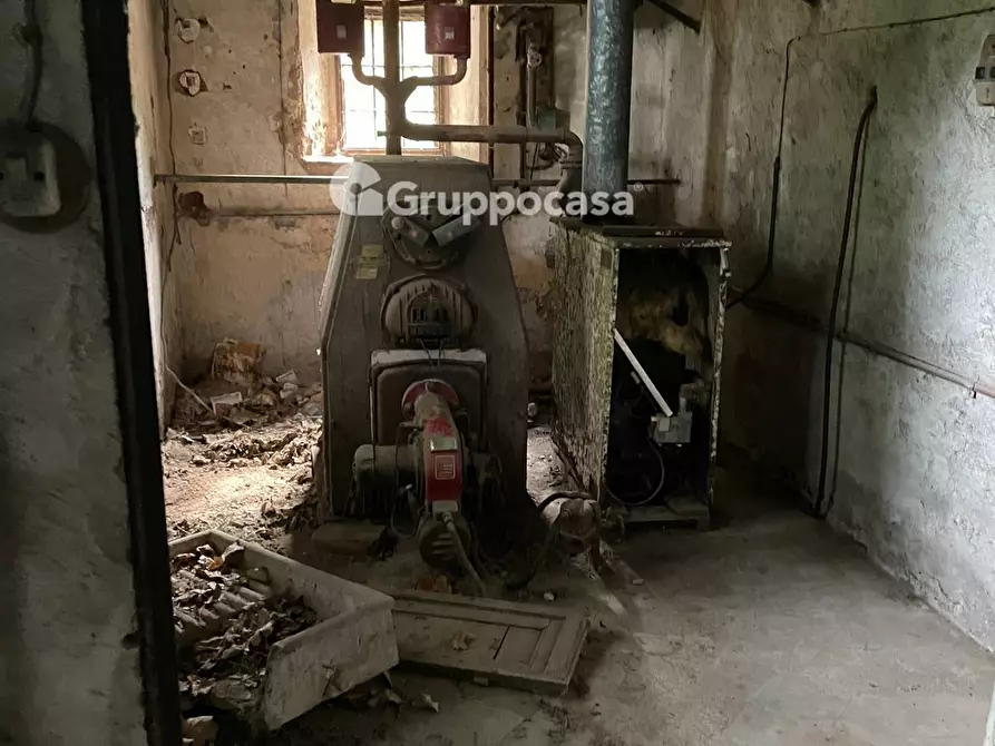 Immagine 41 di Villa in vendita  in Via Roma a Bernate Ticino