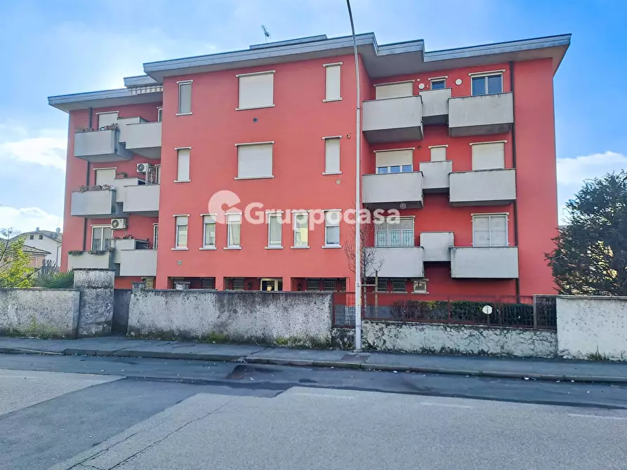 Immagine 2 di Appartamento in vendita  in Via Piave 114 a Bareggio