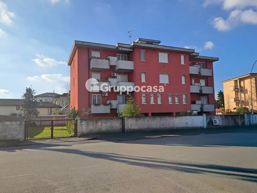 Immagine 1 di Appartamento in vendita  in Via Piave 114 a Bareggio