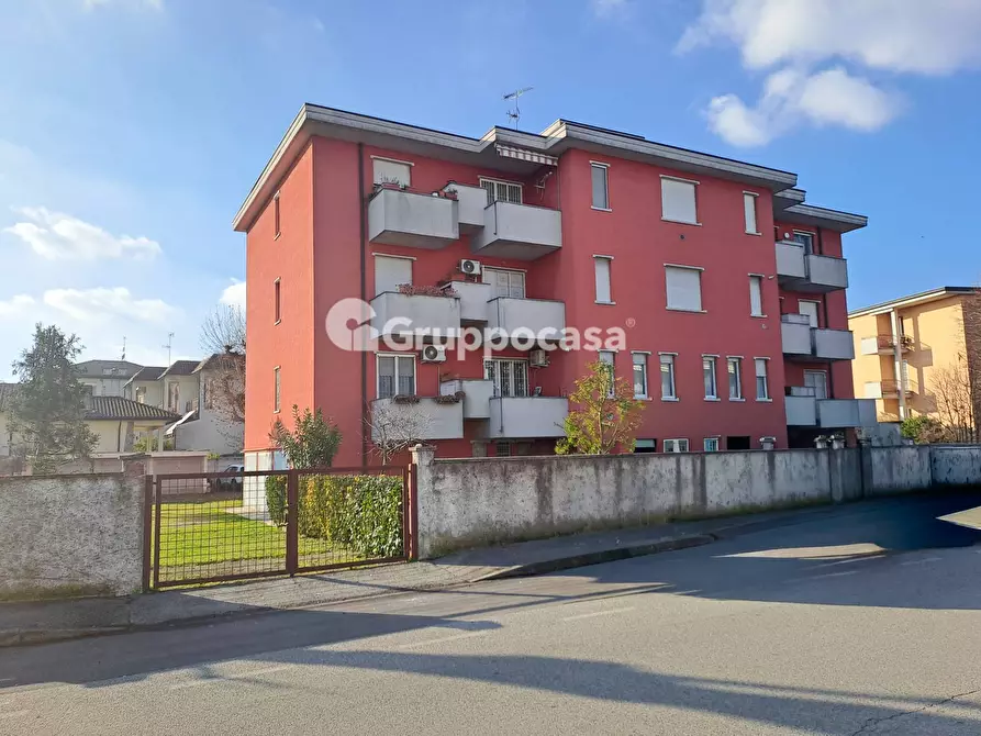 Immagine 18 di Appartamento in vendita  in Via Piave 114 a Bareggio