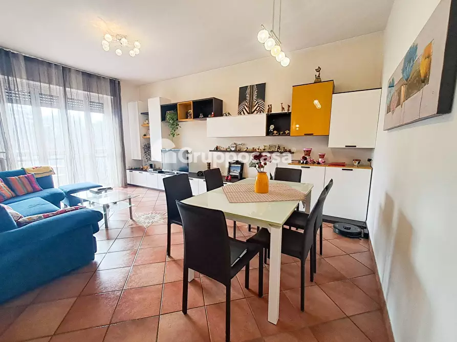 Immagine 3 di Appartamento in vendita  in Viale Lombardia 17 a Magenta