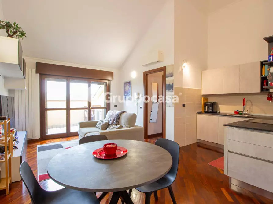 Immagine 7 di Appartamento in vendita  in Via A. Gramsci 90/92 a Magenta