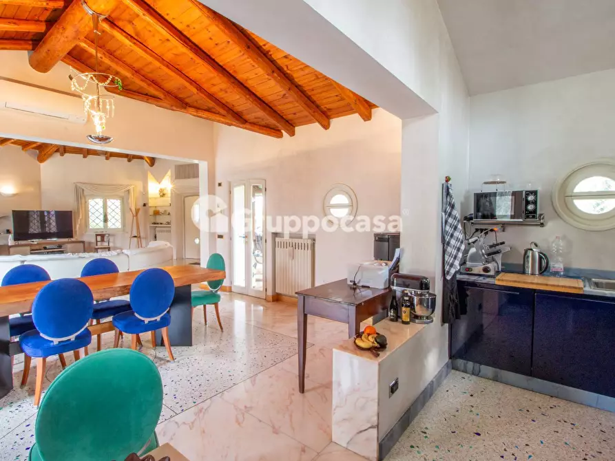 Immagine 14 di Villa in vendita  in Bosco Piarda 2 a Bernate Ticino