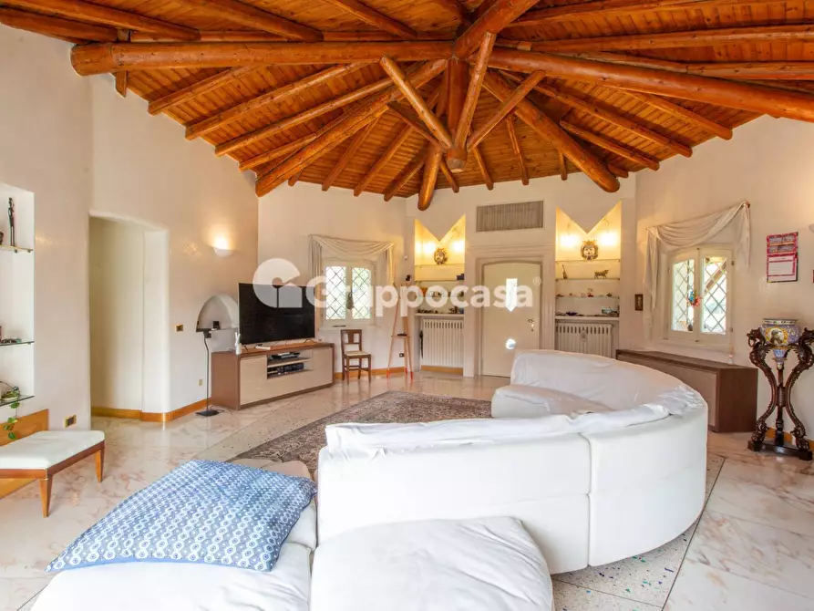 Immagine 8 di Villa in vendita  in Bosco Piarda 2 a Bernate Ticino