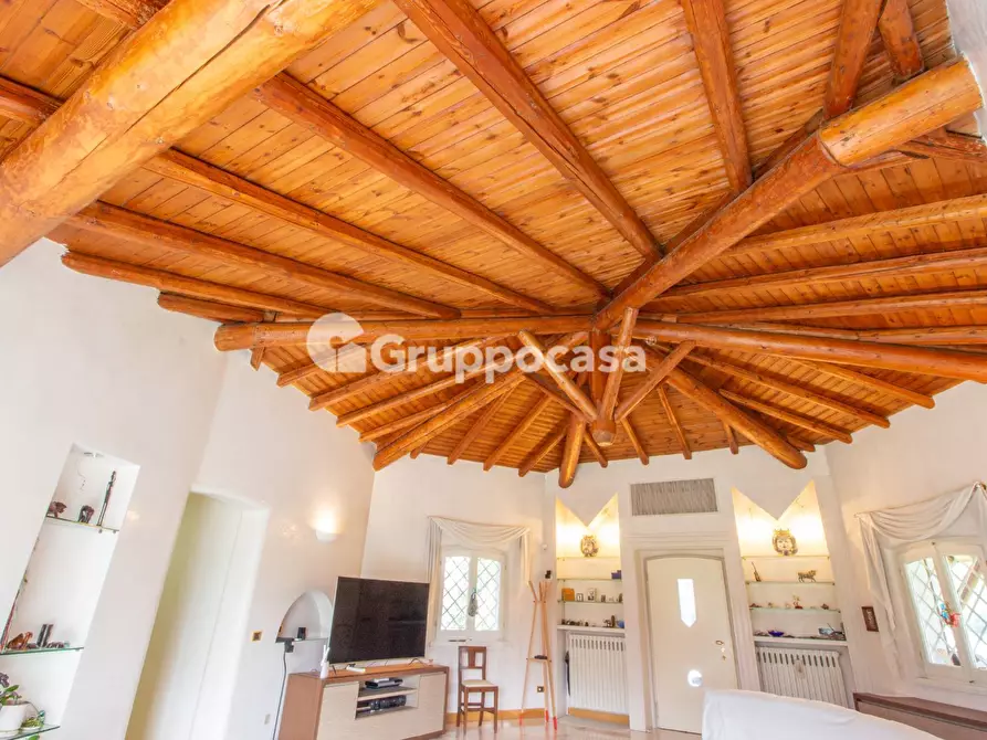 Immagine 10 di Villa in vendita  in Bosco Piarda 2 a Bernate Ticino