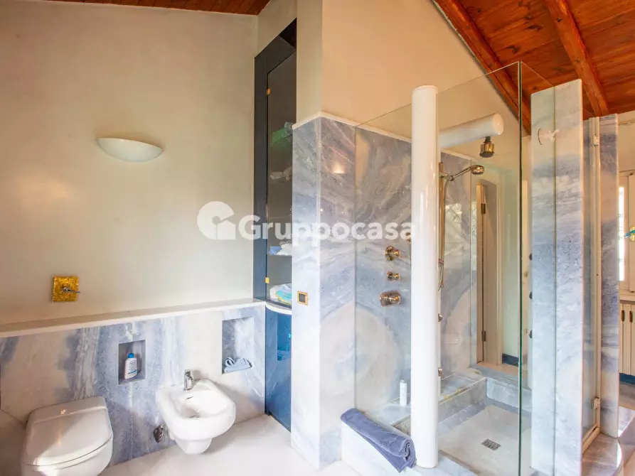 Immagine 27 di Villa in vendita  in Bosco Piarda 2 a Bernate Ticino