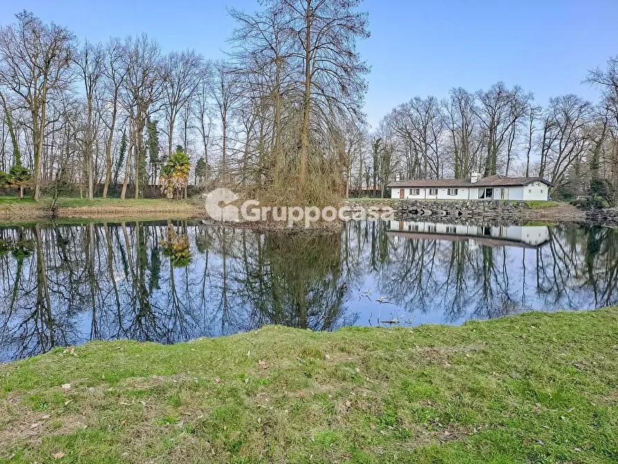 Immagine 42 di Villa in vendita  in Bosco Piarda 2 a Bernate Ticino