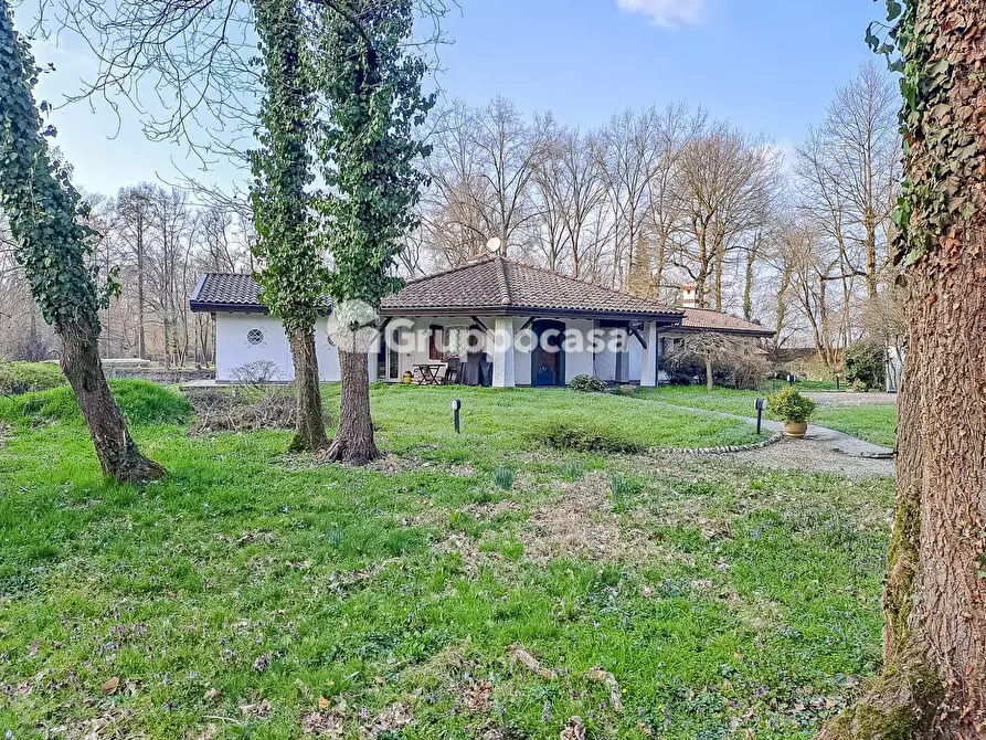 Immagine 37 di Villa in vendita  in Bosco Piarda 2 a Bernate Ticino