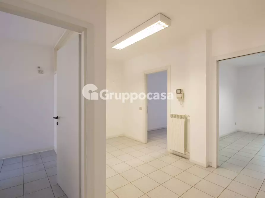 Immagine 9 di Ufficio in affitto  in Via Mazzini 34 a Magenta