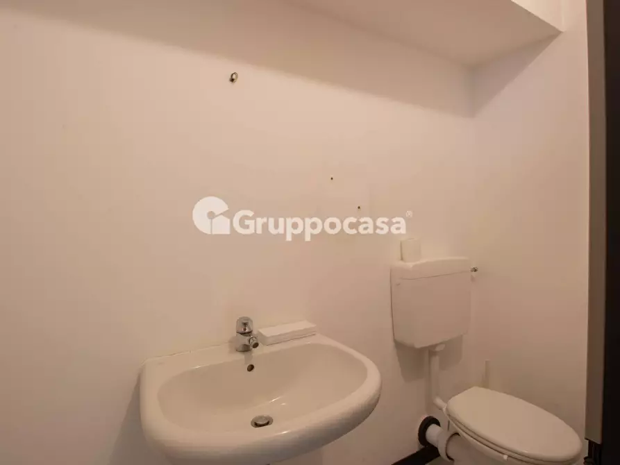 Immagine 23 di Ufficio in affitto  in Via Mazzini 34 a Magenta