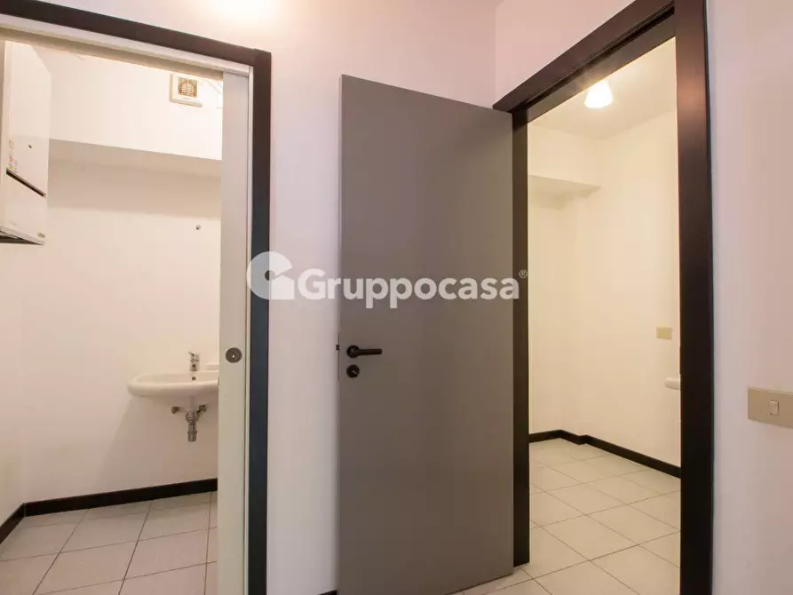 Immagine 24 di Ufficio in affitto  in Via Mazzini 34 a Magenta