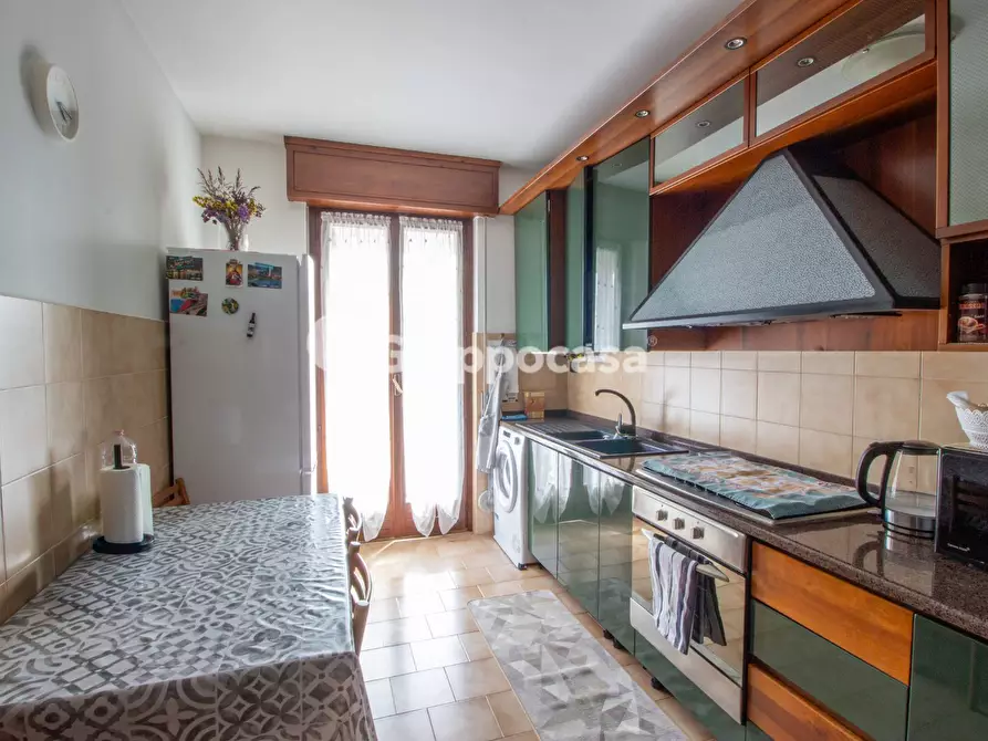 Immagine 9 di Appartamento in vendita  in Via Melzi 63 a Magenta