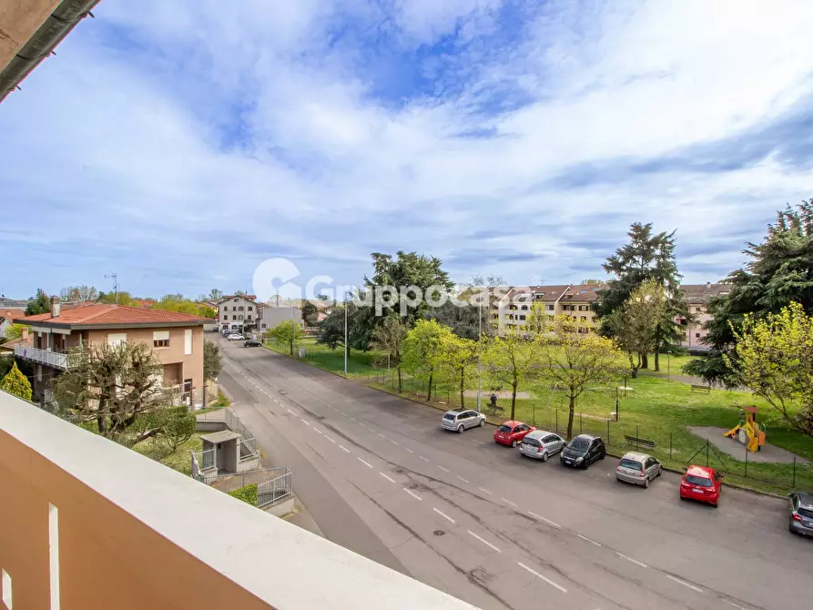 Immagine 12 di Appartamento in vendita  in Via Melzi 63 a Magenta