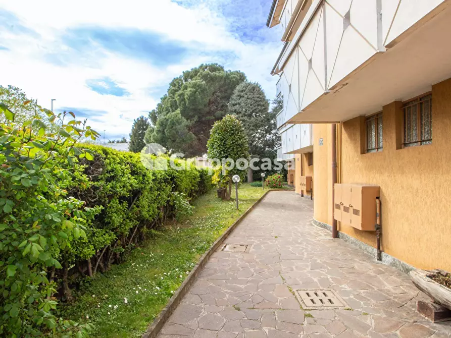 Immagine 2 di Appartamento in vendita  in Via Melzi 63 a Magenta