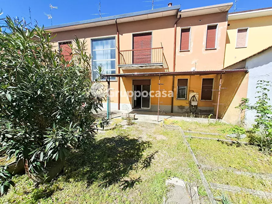 Immagine 14 di Casa indipendente in vendita  in Via Leopardi 37 a Magenta