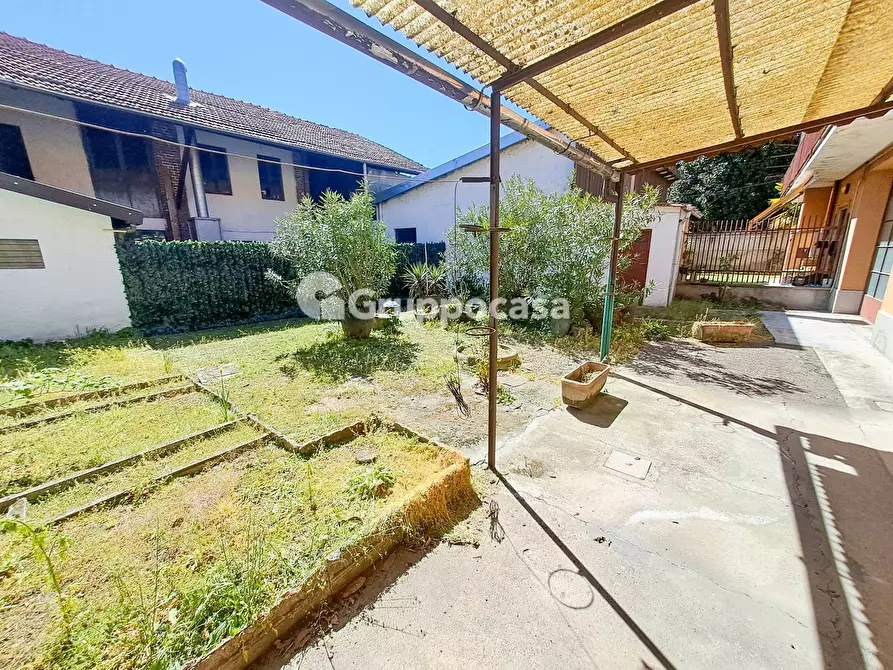 Immagine 16 di Casa indipendente in vendita  in Via Leopardi 37 a Magenta