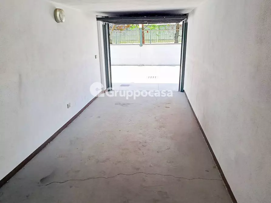 Immagine 4 di Box auto in vendita  in Via M. Melloni 5 a Magenta