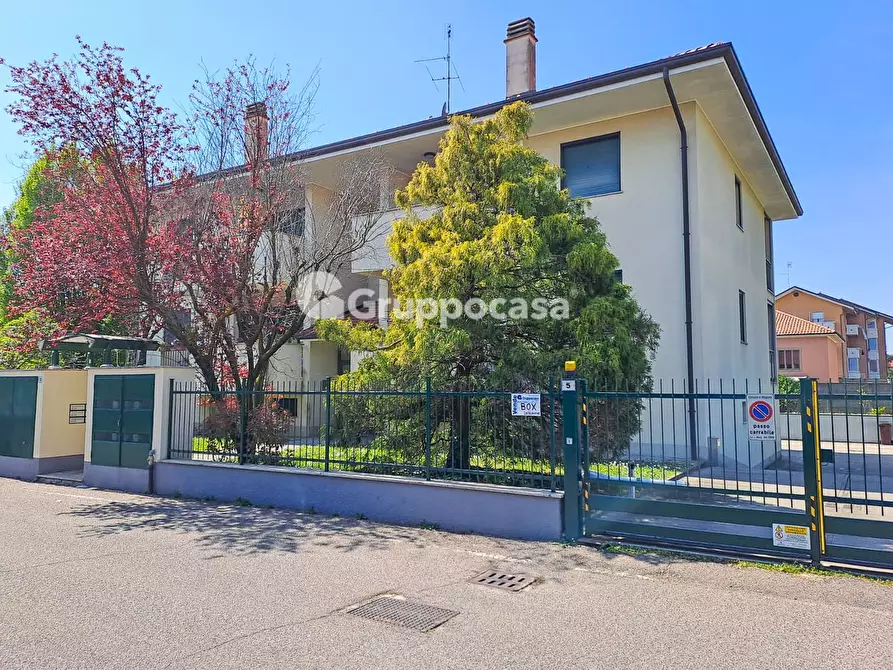 Immagine 12 di Box auto in vendita  in Via M. Melloni 5 a Magenta