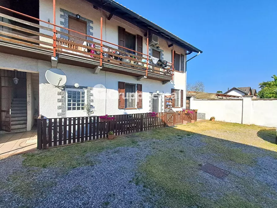 Immagine 1 di Appartamento in vendita  in Via Sauro 5 a Bernate Ticino