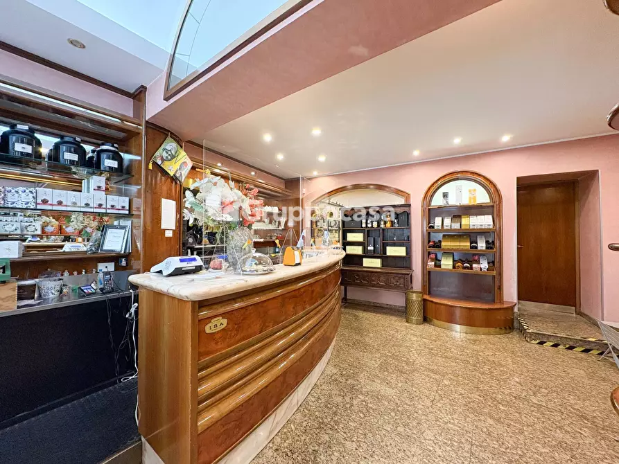 Immagine 7 di Attività commerciale in vendita  in Via Roma 10 a Magenta