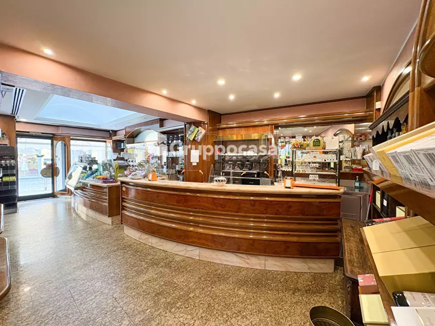 Immagine 8 di Attività commerciale in vendita  in Via Roma 10 a Magenta