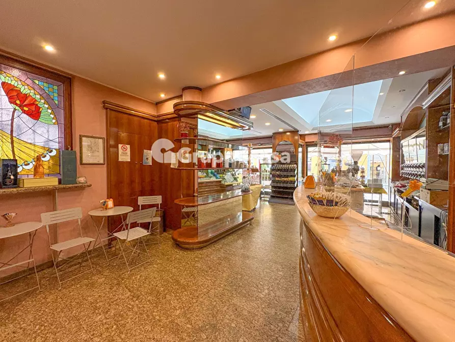 Immagine 14 di Attività commerciale in vendita  in Via Roma 10 a Magenta